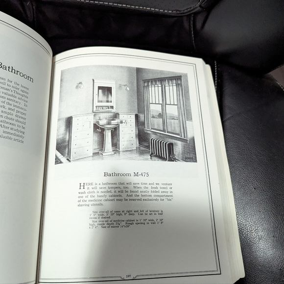 COPY - Lee Valley. Book. Homes & Interiors of the 1920. Restoration Guide. - Picture 9 of 15